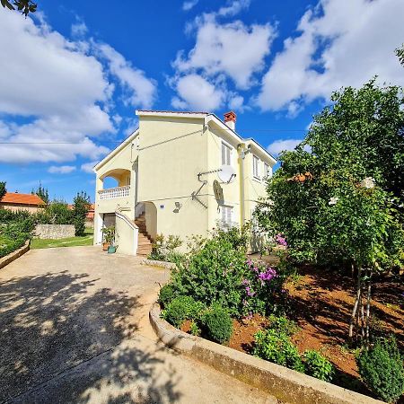 Apartmani Lenka Ugljan Exterior foto