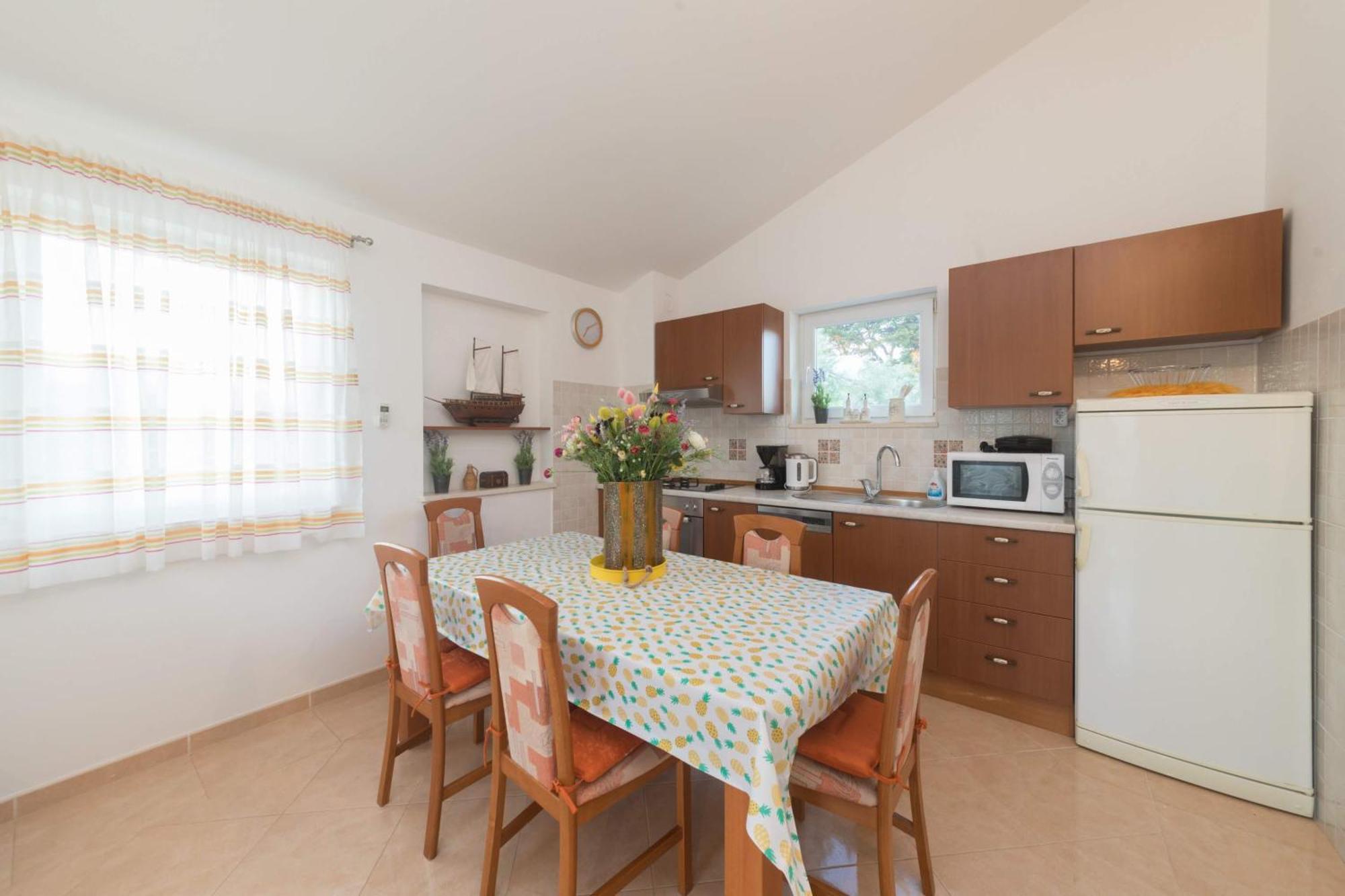 Apartmani Lenka Ugljan Exterior foto