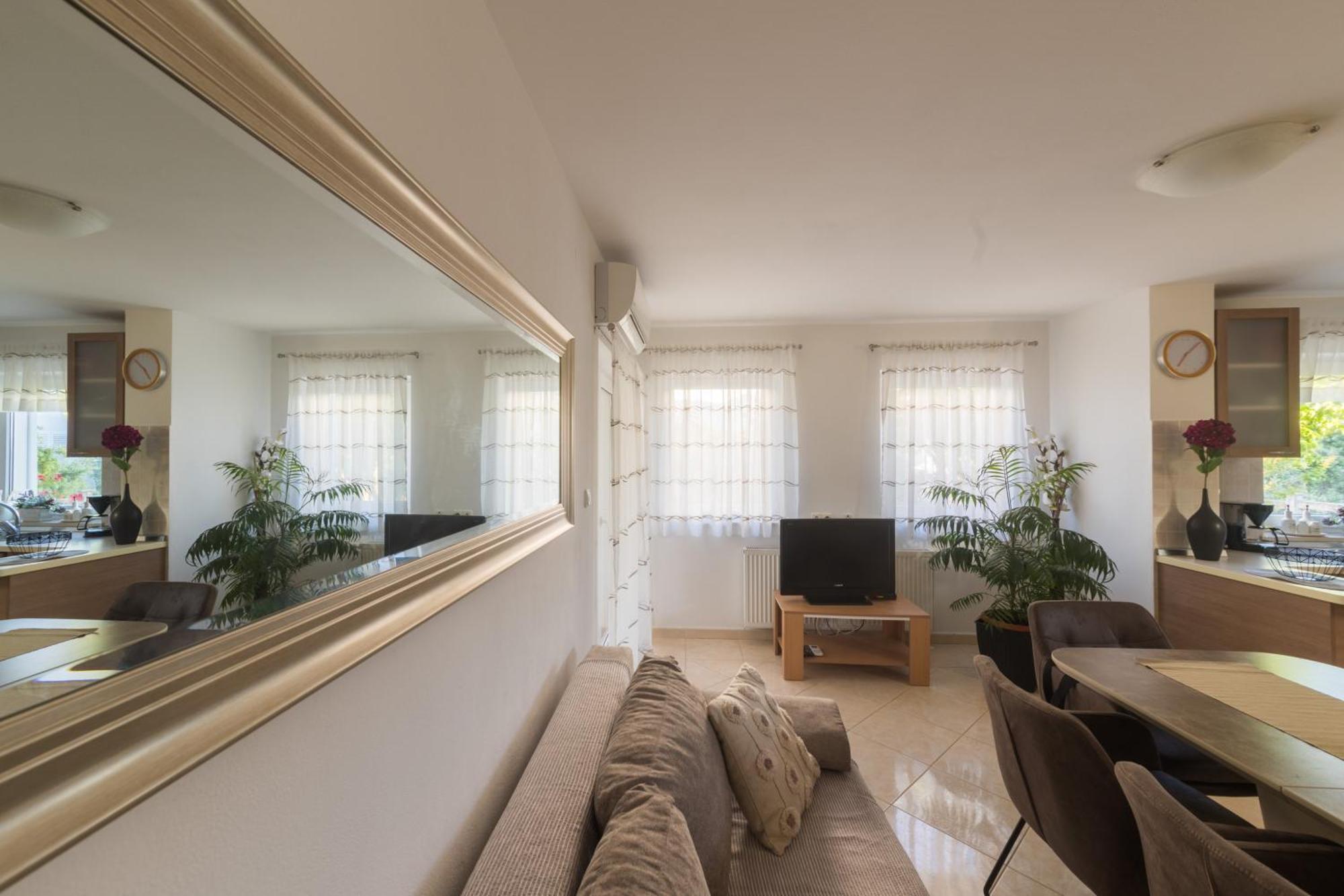 Apartmani Lenka Ugljan Habitación foto